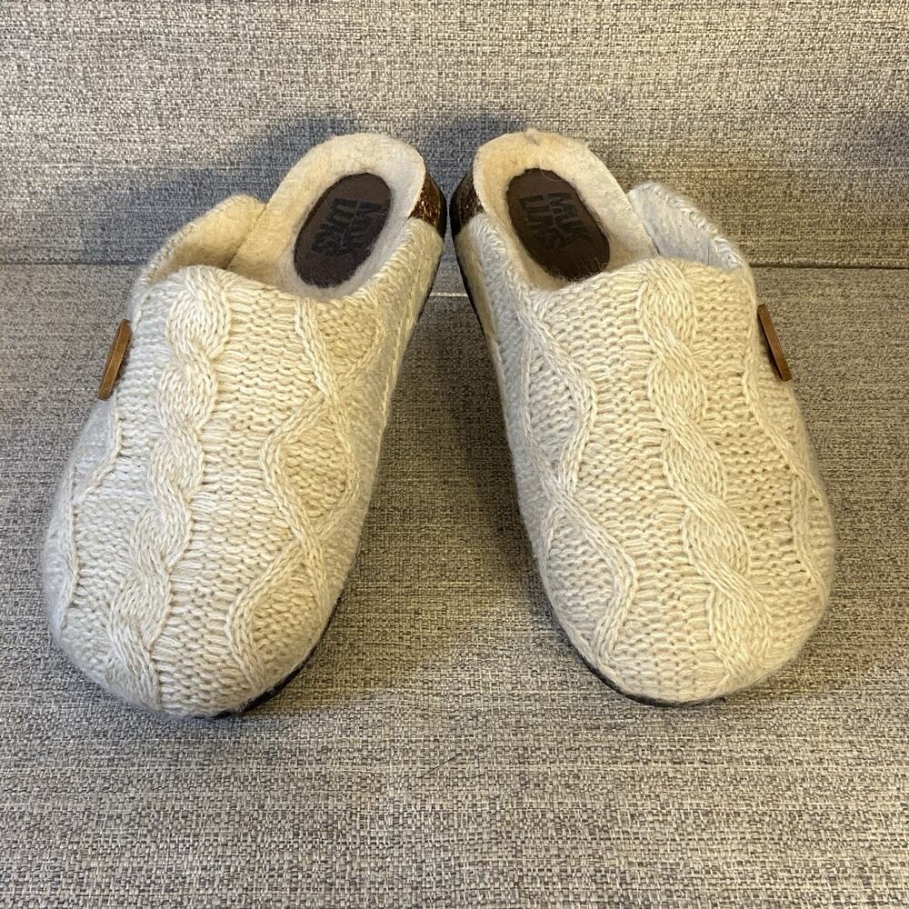 Muk Luks Sweater Knit Slippers Women’s Size 9 – Faux Fur Lined – Barely Worn